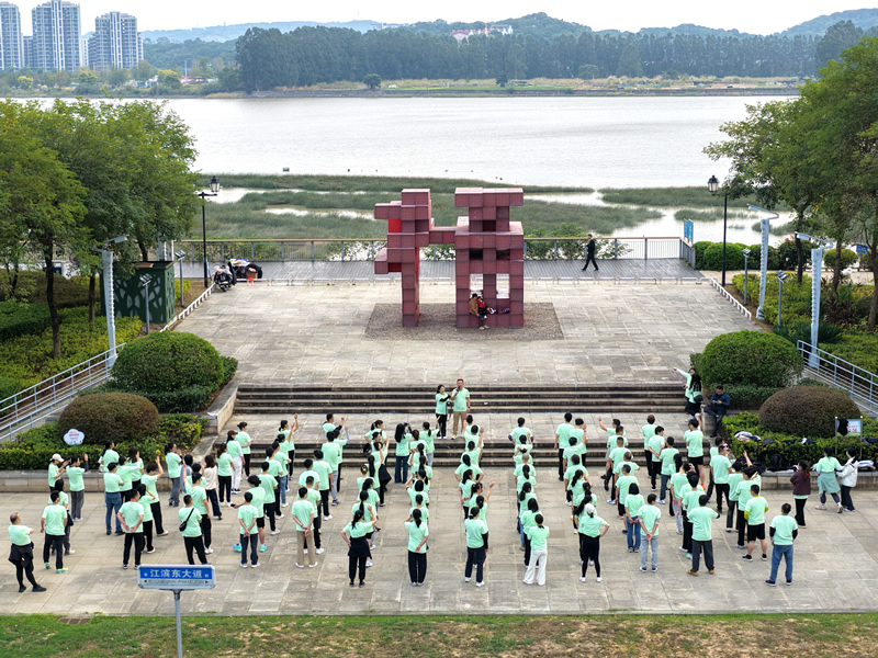 英諾加速度丨2025 福州英諾電子科技有限公司燃冬樂跑活動